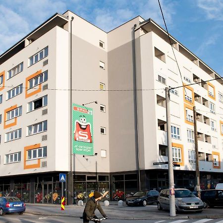 Flexible Selfcheckins 9 - Zagreb - Garage - Electric Vehicle Ccharger - Loggia - New - Apartments Repinc 9 외부 사진